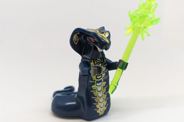 Набор фигурок Ниндзяго (Ninjago) Серпенты змеи - воины с оружием, 8 шт