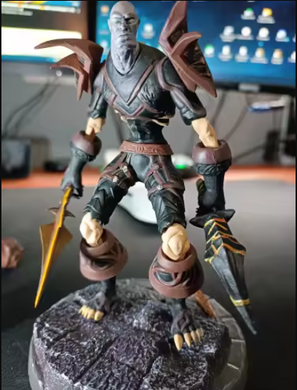 Коллекционная фигурка World of Warcraft (Мир Варкрафта): Разбойник Нежить (Undead Rogue) - Статуэтка Bloodfang Armor (Кровавый клык) 18 см
