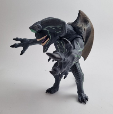 Фигурка монстр Кайдзю Сканнер из фильма &laquo;Тихоокеанский рубеж&raquo; (Pacific Rim Ultra Deluxe Kaiju Scunner 7" Action Figure)