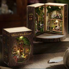 Книжковий нук-конструктор Forest Wonderland з LED-підсвіткою &ndash; 3D міні румбокс / збірний DIY інтер&rsquo;єрний декор у вигляді чарівного лісового будиночка у книзі / Book Nook Diorama 9&times;6.6&times;5.3 см