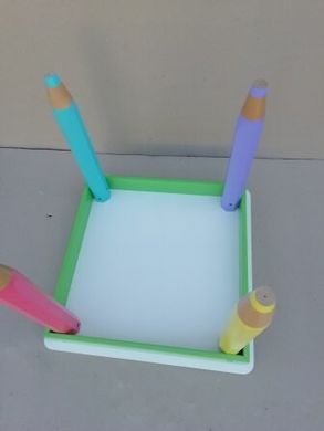 Детский столик "Карандашики" 60 x 60 см. Салатовый
