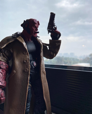 Экшн фигурка Хеллбой Hellboy 18 см