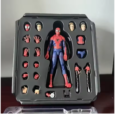 Колекційна фігурка Людина павук Spider-Man Peter B. Parker Павутина всесвітів зі змінними деталями (16 см) Marvel