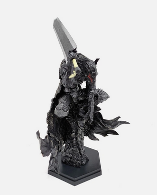 Фигурка Guts Berserker Armor &ndash; коллекционная статуэтка Гатс в доспехах Берсерка