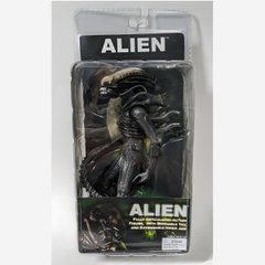 Фигурка Alien Xenomorph коллекционная 18 см &ndash; подвижная action figure Чужой из фильма Alien, детализированная игрушка с гибким хвостом