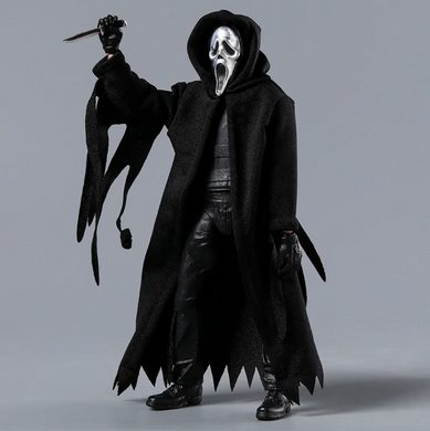 Коллекционная экшн-фигурка Призрачное Лицо из серии фильмов Крик Ghostface Scream Horror Action Figure в тканевом плаще с аксессуарами, 18 см
