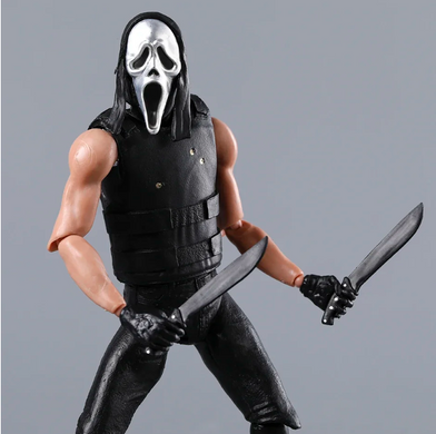 Коллекционная экшн-фигурка Призрачное Лицо из серии фильмов Крик Ghostface Scream Horror Action Figure в тканевом плаще с аксессуарами, 18 см