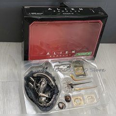 Набор аксессуаров NECA Alien Romulus Accessory Set / Чужой Ромул Набор Аксессуаров &mdash; Facehugger, Chestburster, Pulse Rifle, Криоконтейнер