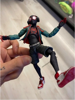 Колекційна фігурка Майлз Моралес Людина-Павук з аксесуарами Spider-Man Miles Morales Marvel