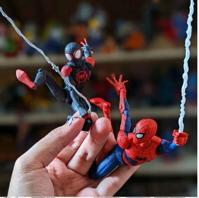 Колекційна фігурка Майлз Моралес Людина-Павук з аксесуарами Spider-Man Miles Morales Marvel