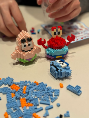 Конструктор фігурка Пікселі BRICKS Містер Крабс Губка Боб серія "Мультгерої" Mr. Eugene Harold Krabs M3043