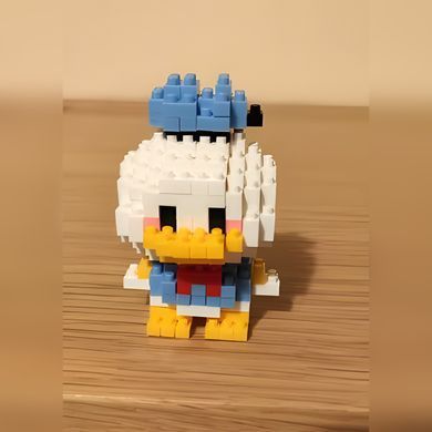 Конструктор фигурка Пиксели BRICKS Дональд Дак серия "Мультгерои" Donald Duck M3007