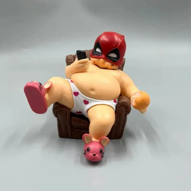 Коллекционная фигурка Deadpool &ndash; Funny Fat Hero | Дедпул от Marvel Статуэтка антигероя в кресле 12 см